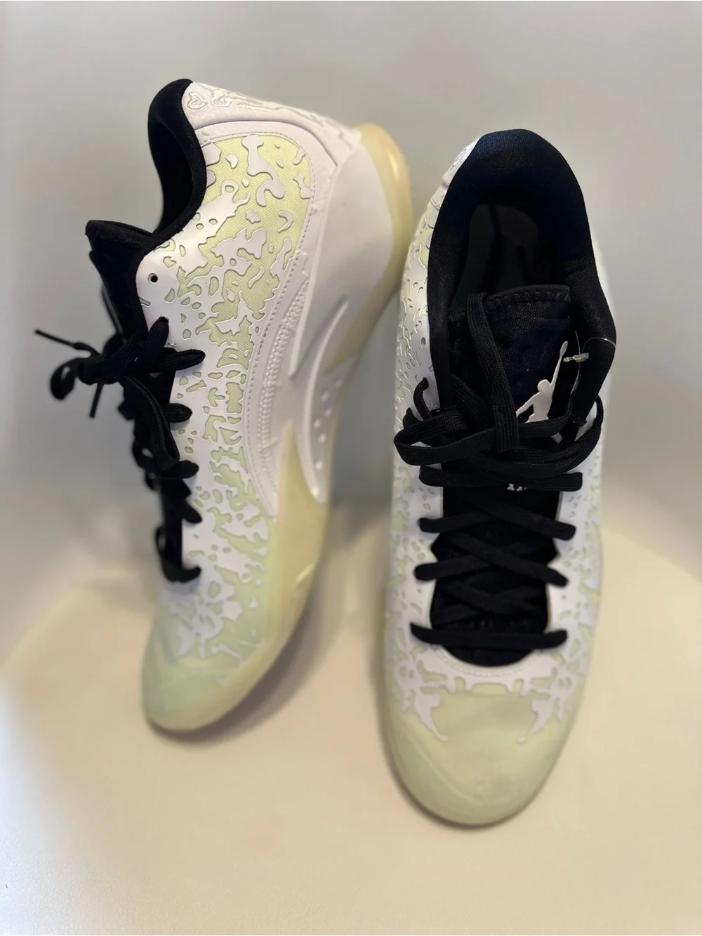 Jordan Men’s Sneakers in Black and Pale Yellow-Green